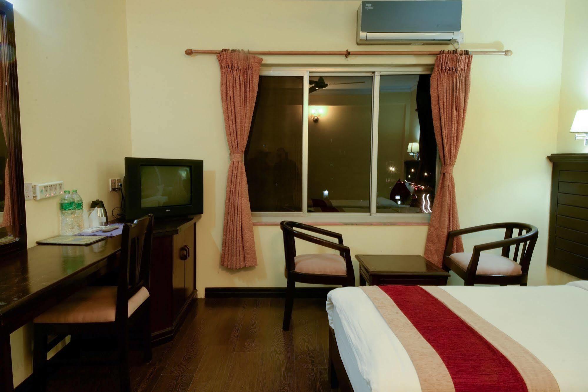 Hotel Lake Star بوكْرا المظهر الخارجي الصورة