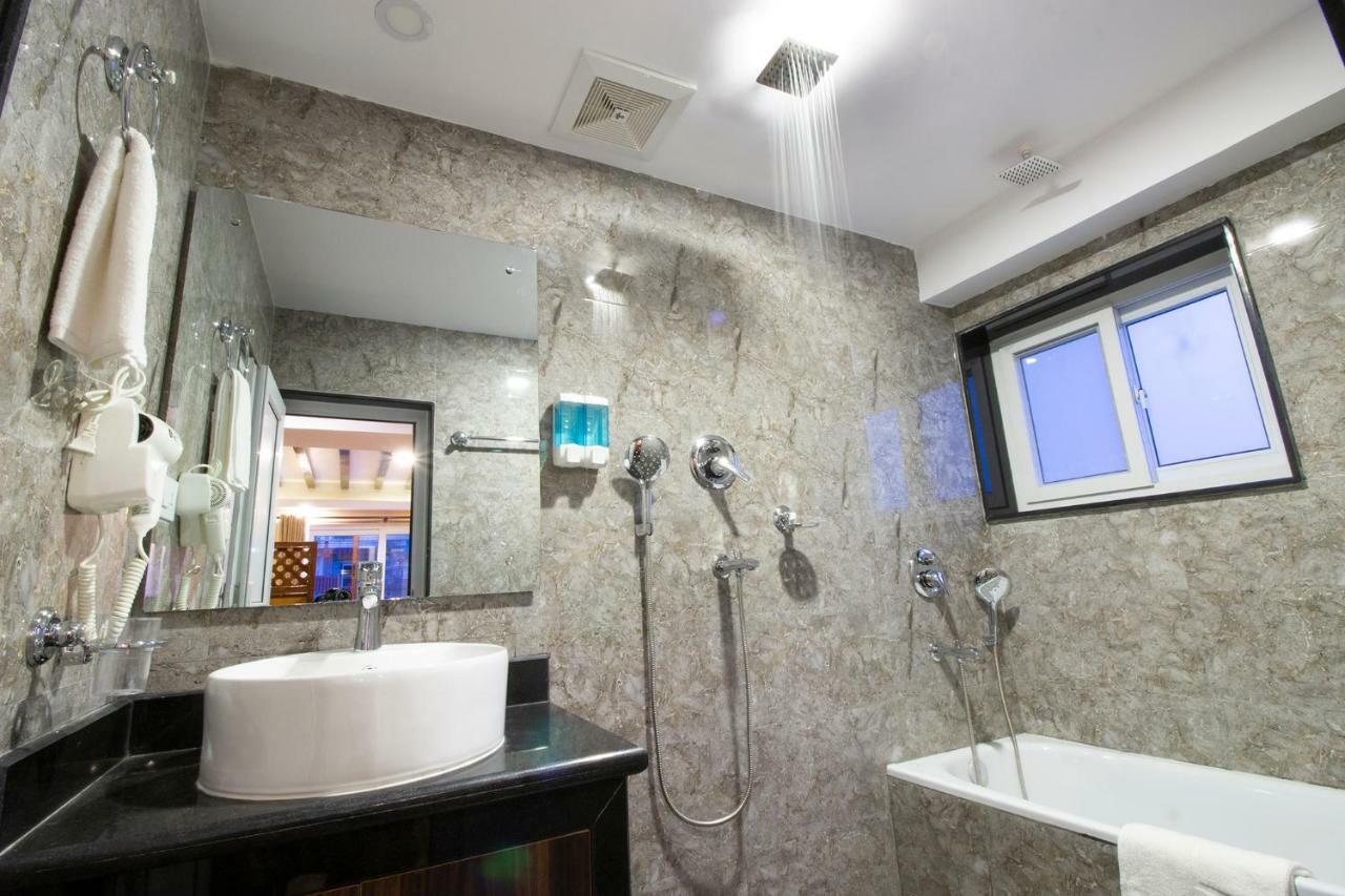 Hotel Lake Star بوكْرا المظهر الخارجي الصورة